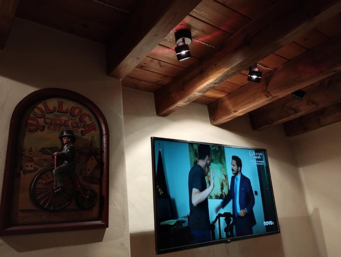 Esqui, Aigueestortes Y Boi-Tauell A Tus Pies En Ebrehogar Pla de l'Ermita Bagian luar foto